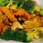 Best Chicken w. Broccoli in Salem, OR